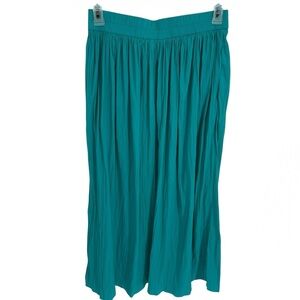 Chico's NWT Women Pull On Pleated Broomstick Maxi Skirt Crinkle green Size 1 (M)